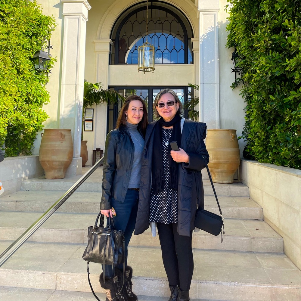 Meet your Posher, Momo